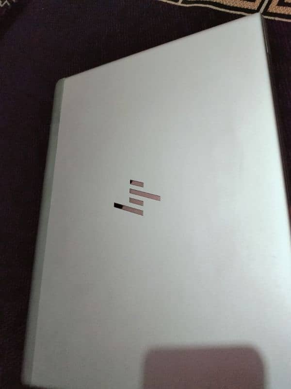 HP elite book 830 G5 0