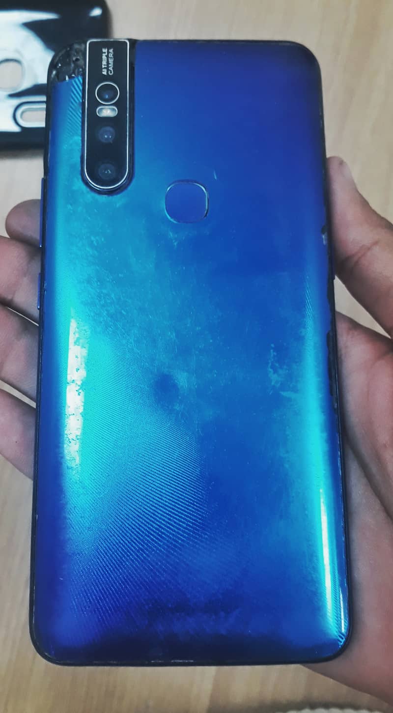 Vivo v15 (8GB/256GB) 4