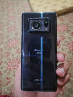 Aquos r6