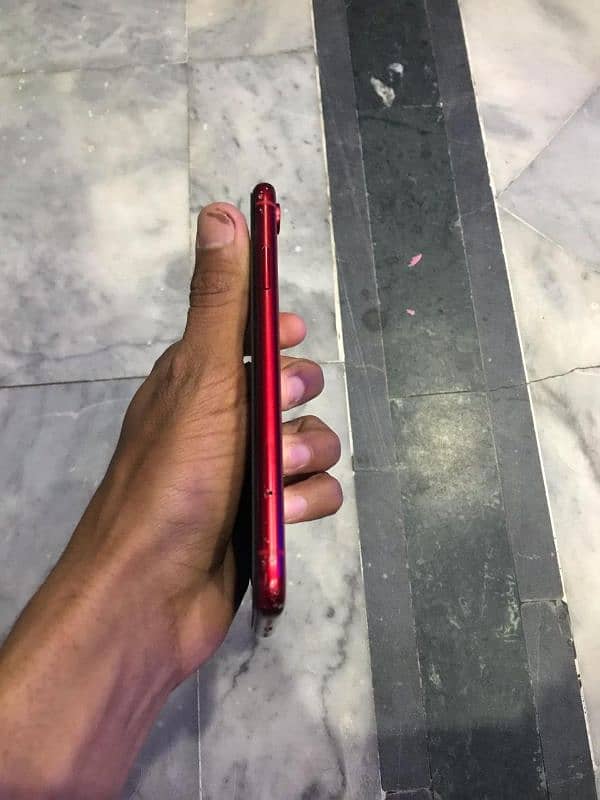 I Phone XR Non PTA Factory Unlock 64 GB 9