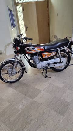 Honda 125 2O22/Honda bike/neat condition 0346/81/82/869/