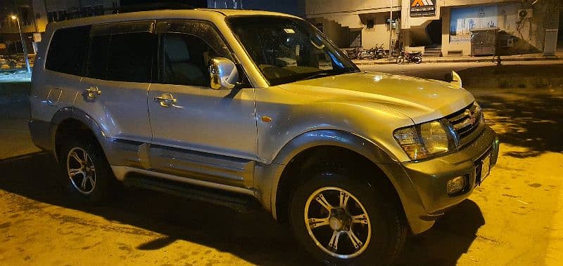 Mitsubishi Pajero 2003 4