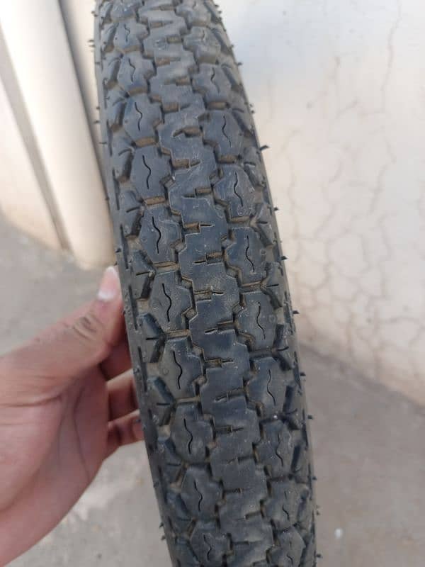 Service tyre CD 70 2