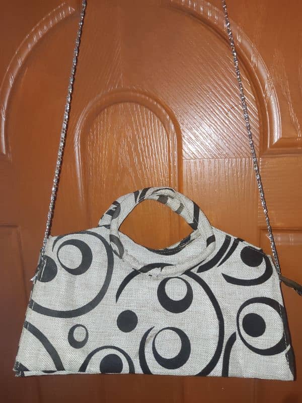 HANDBAGS  PRICE 250 2