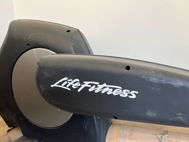 Life Fitness 2