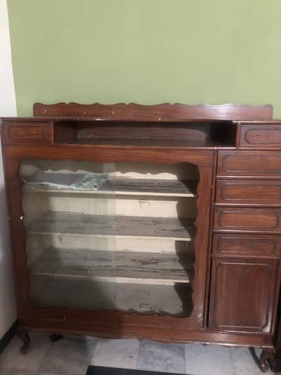 showcase dressing
