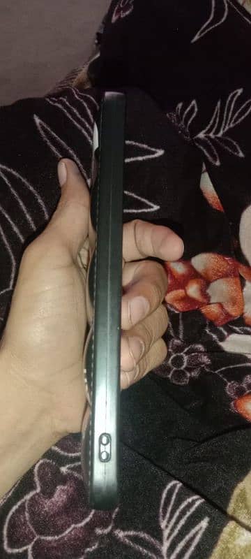 vivo y20 price 22000 no open 3 months use no box 10