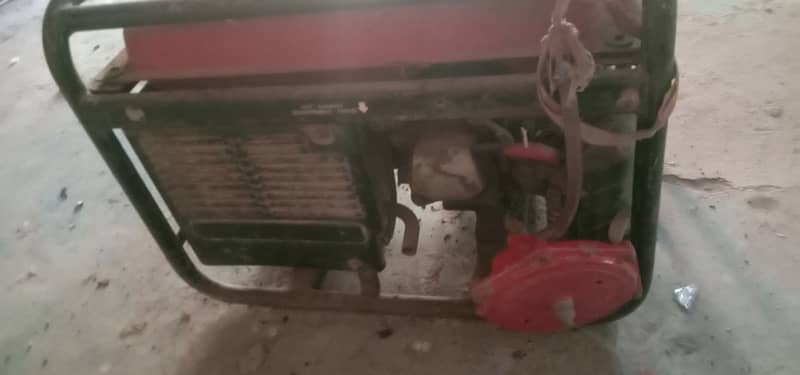 Honda EP 2500 CX / Gas kit installed/ almost new condition 1