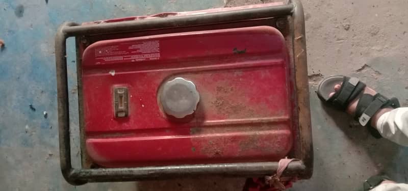 Honda EP 2500 CX / Gas kit installed/ almost new condition 2