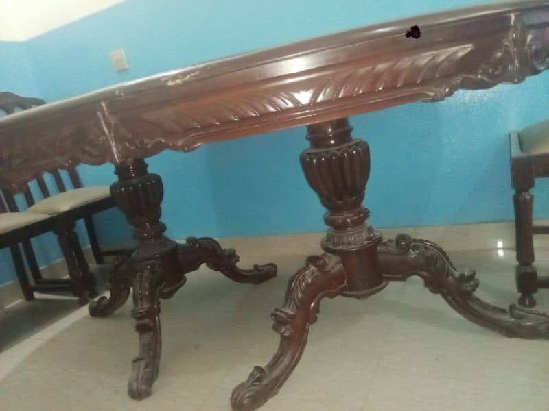 dining table ha just 1