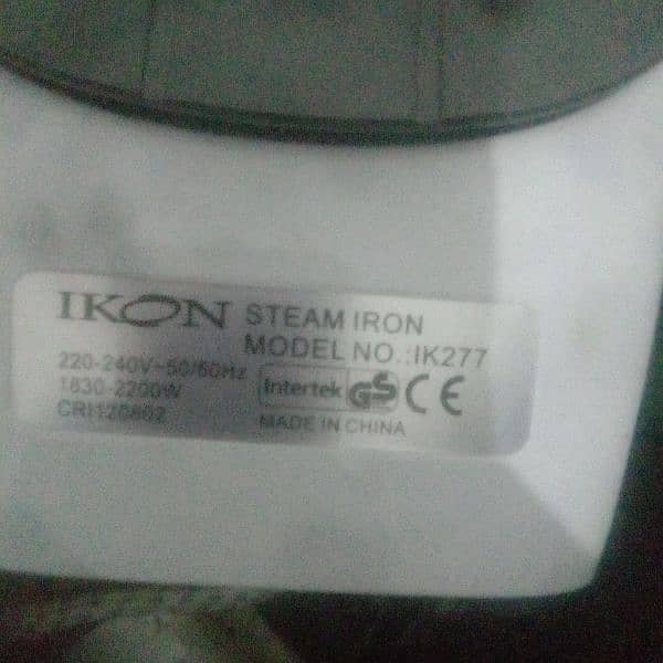 'IKON' STEAM IRON 0