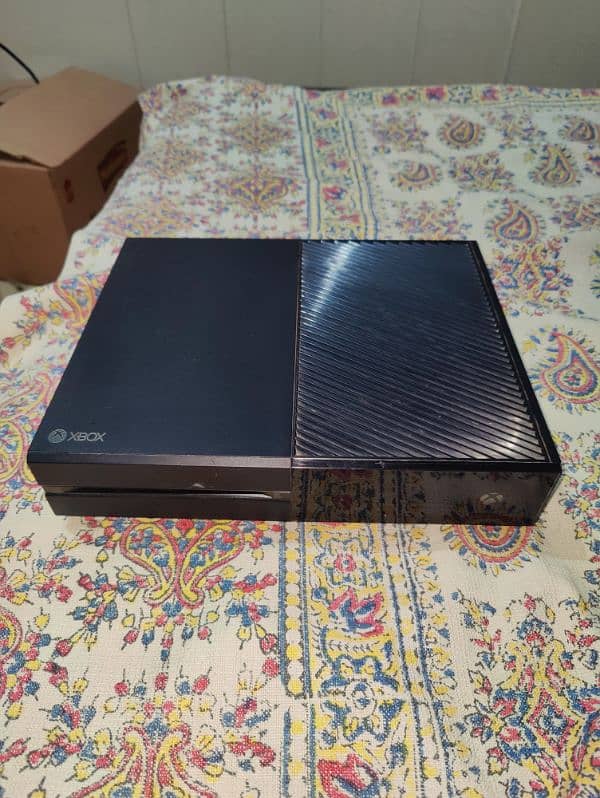 Xbox One 1TB 1