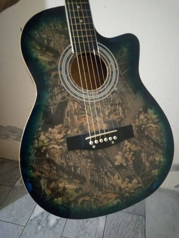 YAMAHA Guitar 4