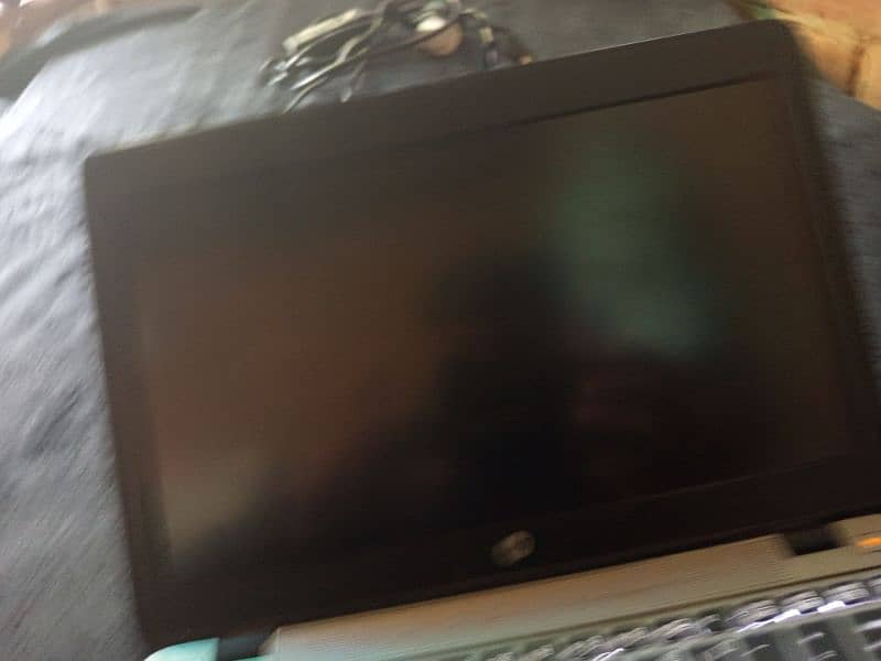 "HP EliteBook 820 | Core i7 | 8GB RAM | Urgent Sale" 5