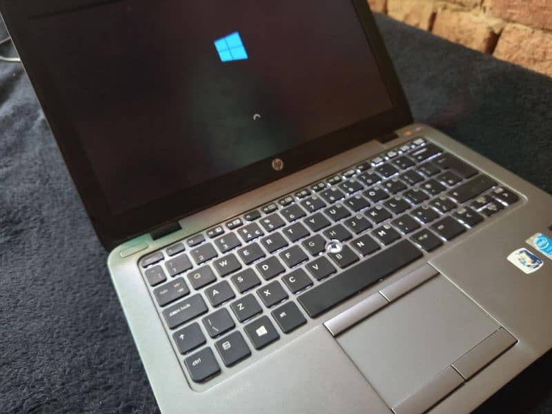 "HP EliteBook 820 | Core i7 | 8GB RAM | Urgent Sale" 6