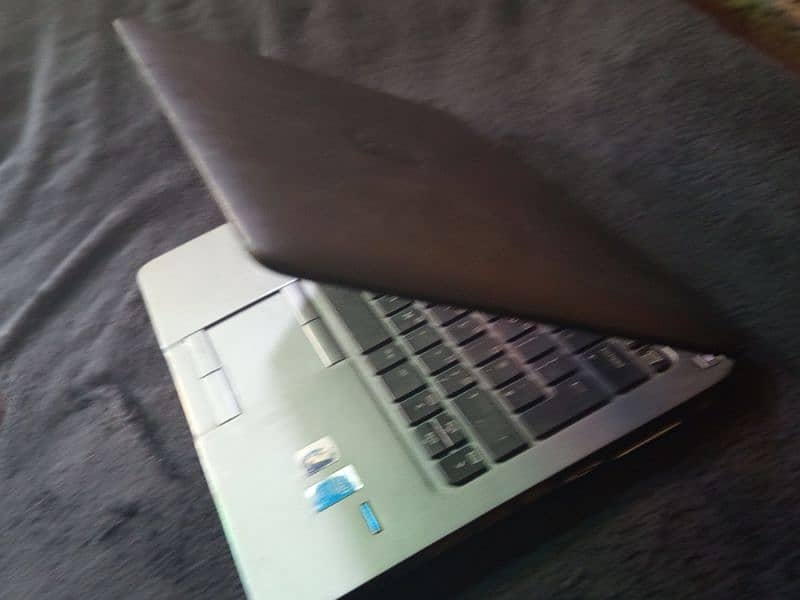 "HP EliteBook 820 | Core i7 | 8GB RAM | Urgent Sale" 17