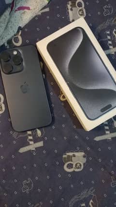 iPhone 15 Pro, Jv 128GB