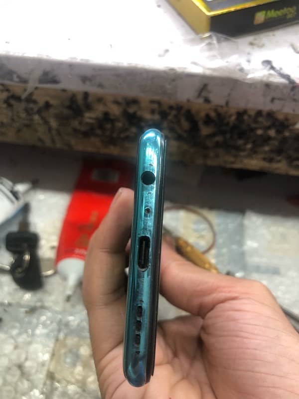 Oppo f19 pro 4