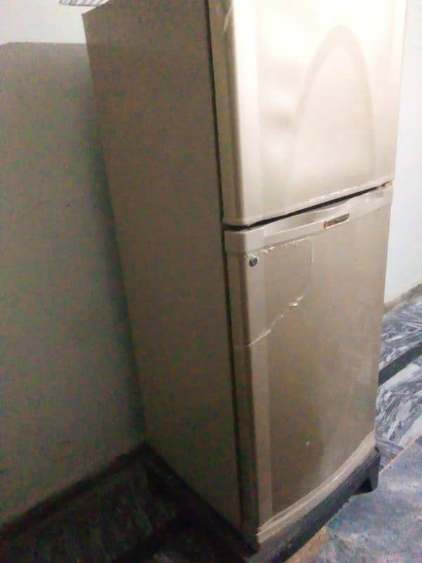 refrigerator 0