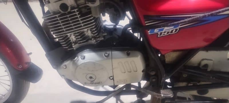 Suzuki GS 150CC 6