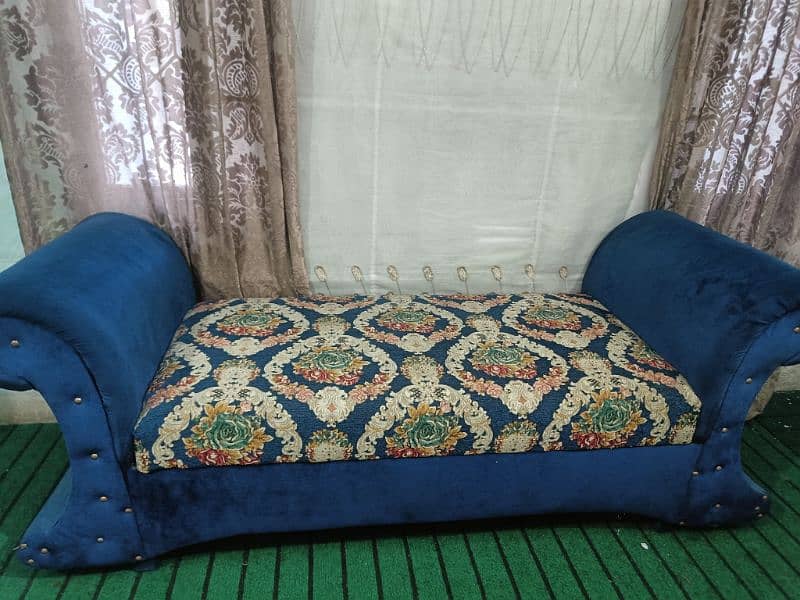 two seater setty/ couch 1
