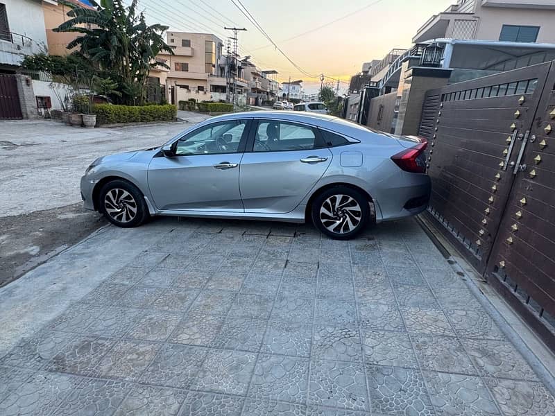 Honda Civic Oriel 2018 4