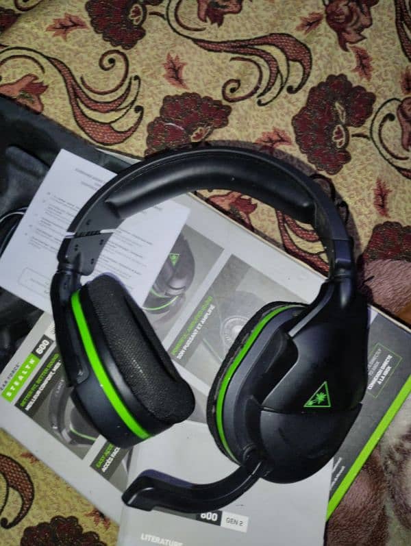Turtle Beach Stealth 600 gen 2 wireless headset for all play station. 4