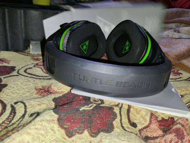 Turtle Beach Stealth 600 gen 2 wireless headset for all play station. 5