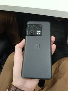 Oneplus 10 pro in good condition read add