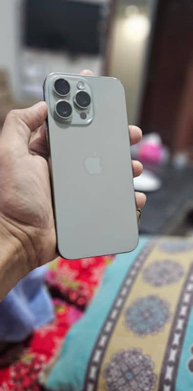 iphone 15 pro max FU 100 health 4 month sim time 2