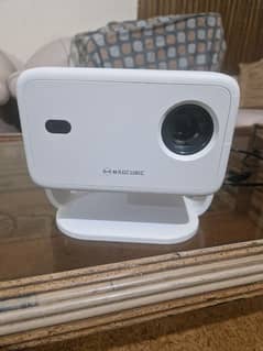 Magcubic lo18 native 1080p android projector