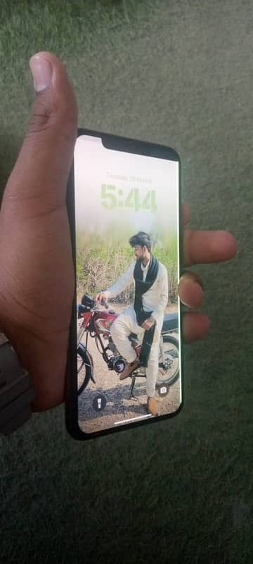 XS MaX JV 4 month sim working Urgent for sale 6