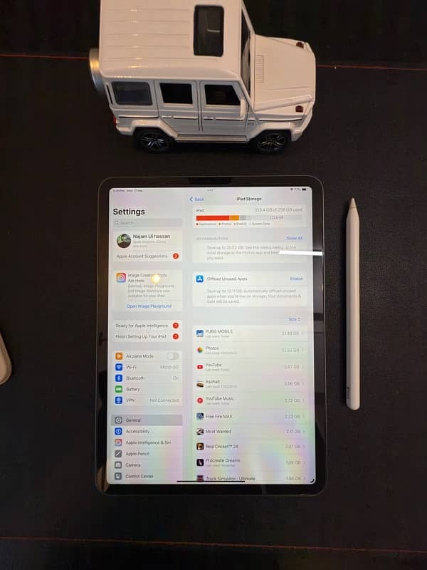 Ipad Pro m1 256gb 2021 (3rd Generation ) 11 inch With Keyboard /pencil 0