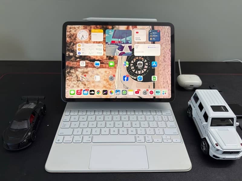 Ipad Pro m1 256gb 2021 (3rd Generation ) 11 inch With Keyboard /pencil 6