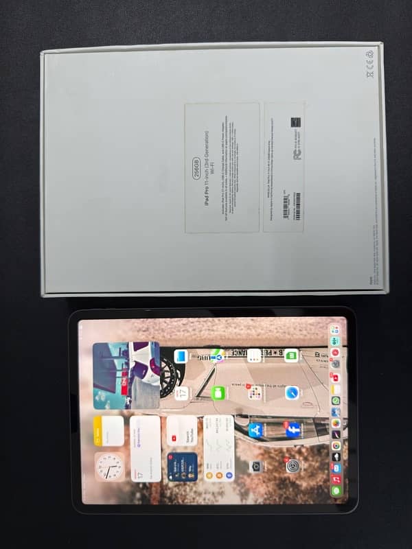 Ipad Pro m1 256gb 2021 (3rd Generation ) 11 inch With Keyboard /pencil 11
