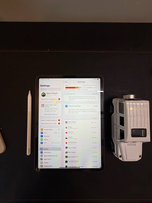 Ipad Pro m1 256gb 2021 (3rd Generation ) 11 inch With Keyboard /pencil 14