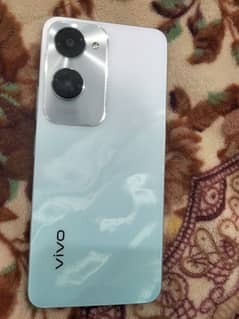 VIVO Y18 ORIGINAL CONDITION WITH ALL ACCESSORIES 03124008516