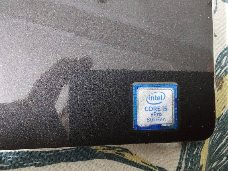 Dell latitude 5300. 1