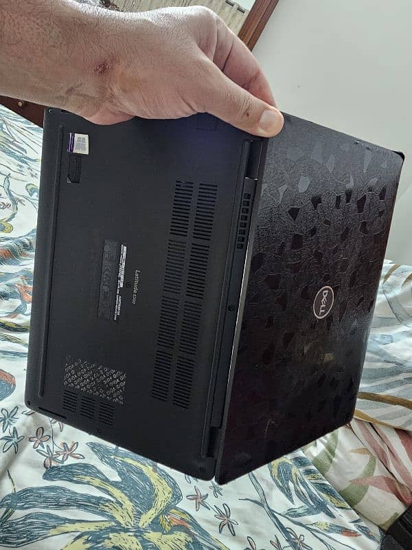 Dell latitude 5300. 3