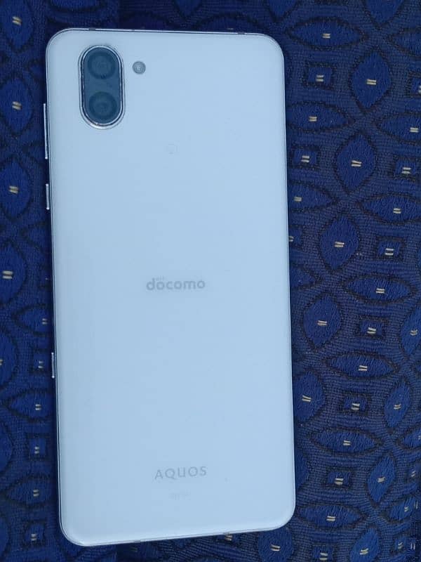 Aquos R3 non pta 1