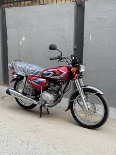 Honda 125 2021/22 Model Antique Only 390 Km Used