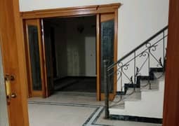 10 Marla Lower Portion For Rent Prime Location Allama Iqbal Town