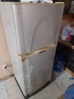 Dawlance fridge double door