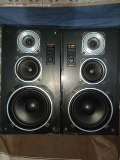 Onkyo speakrs