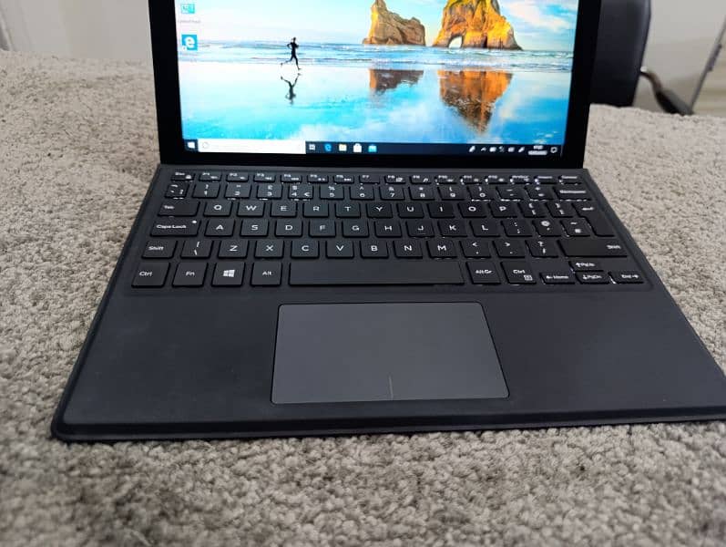 Dell 5285 i3 7th Gen Tablet+Laptop 4/256 GB SSD 4