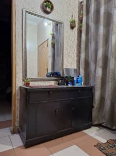 Wooden dressing table