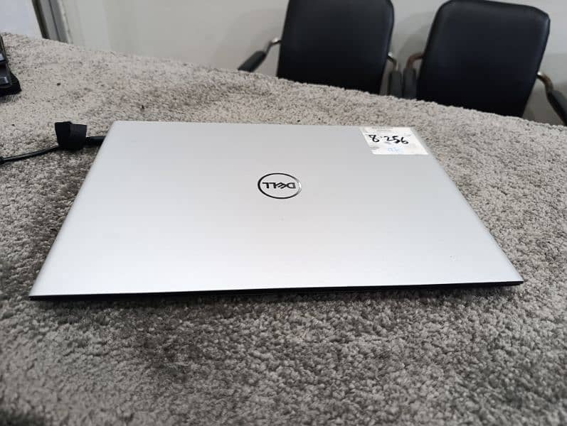 Dell Vostro 5471 i5 8th Generation 8/256GB SSD 1