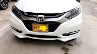 Honda vezel 2015 white color full original