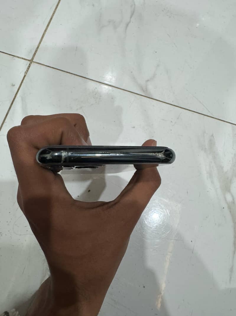 Apple iPhone 11 Pro 5