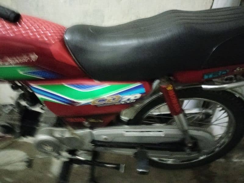 total genionn bike. . new condition. . . second onwer 1